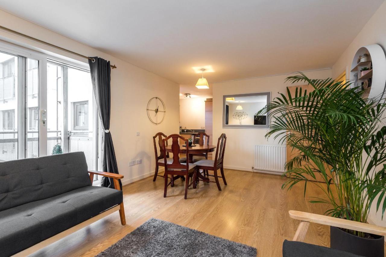Elegant 2 Bedroom City Centre Apartment - Free Parking - Private Balcony EDI Exterior foto