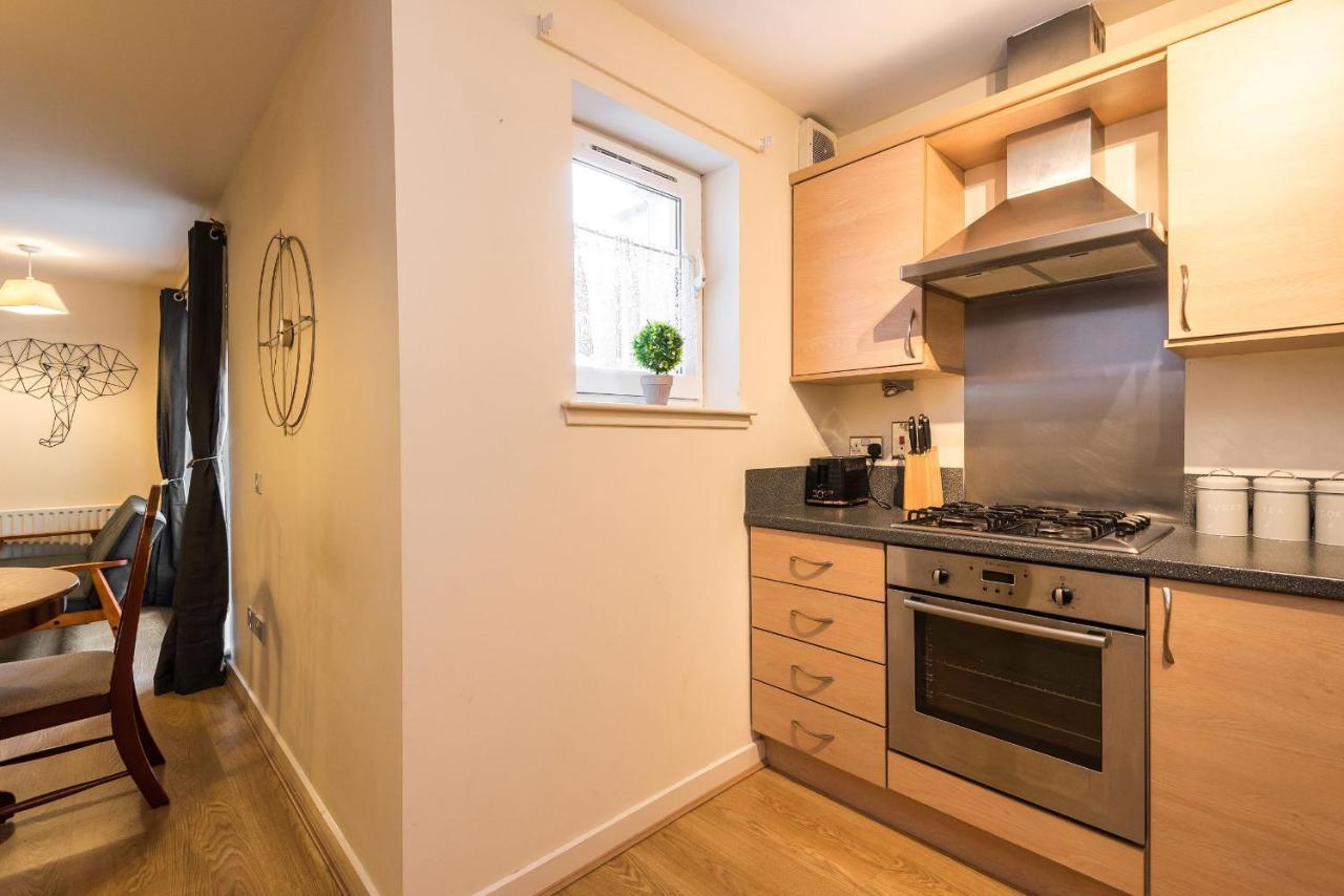 Elegant 2 Bedroom City Centre Apartment - Free Parking - Private Balcony EDI Exterior foto