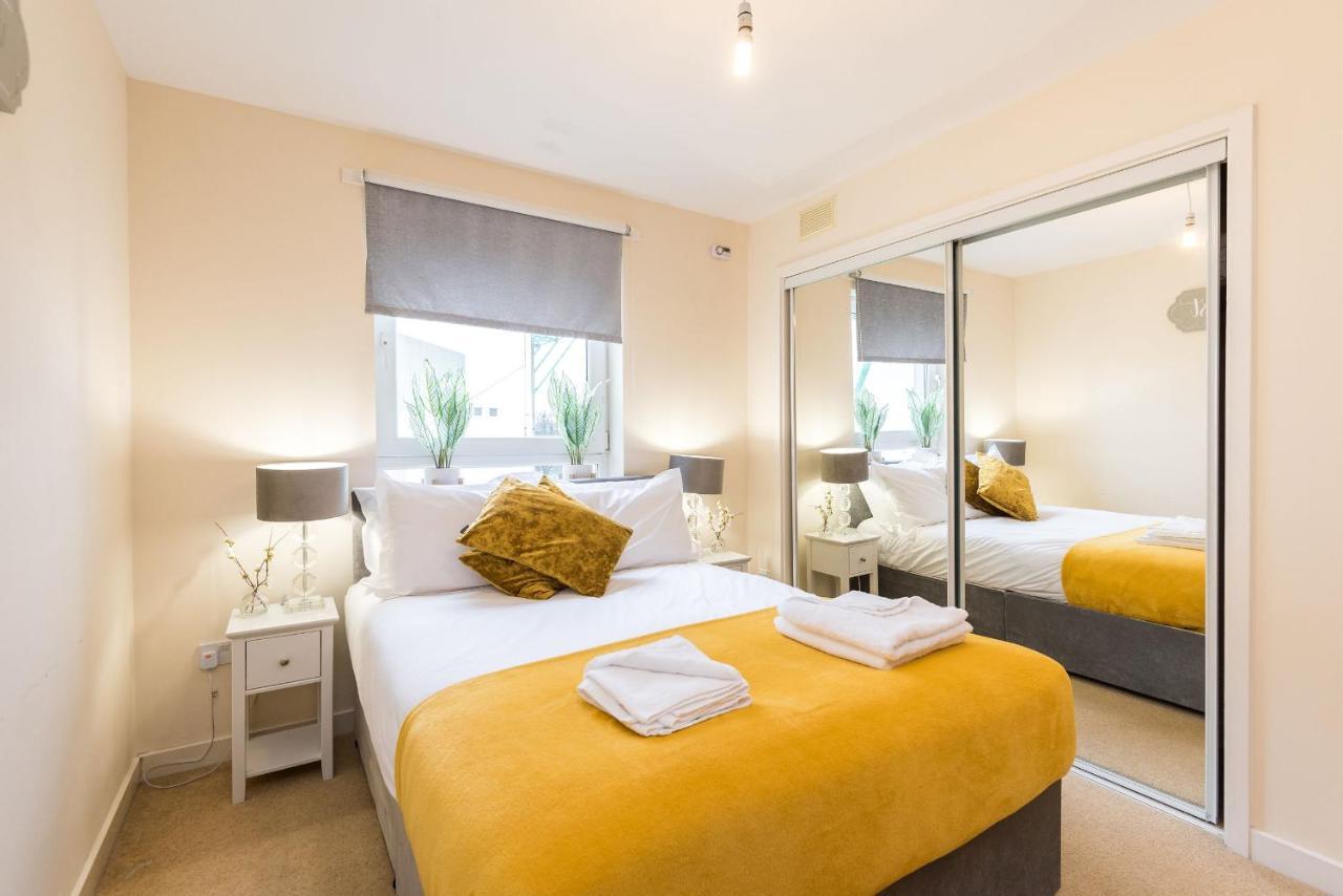 Elegant 2 Bedroom City Centre Apartment - Free Parking - Private Balcony EDI Exterior foto